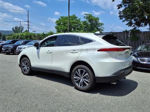 2022 Toyota Venza LE