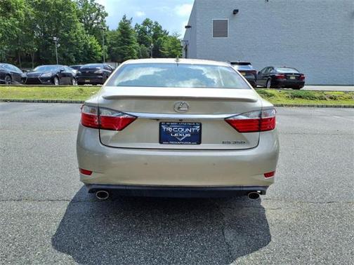 2015 Lexus ES 350 Crafted Line