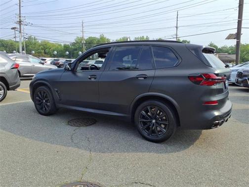 2024 BMW X5 M60i