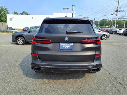 2024 BMW X5 M60i