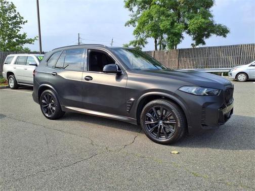 2024 BMW X5 M60i