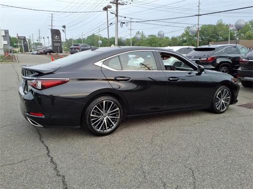 2022 Lexus ES 350 Base