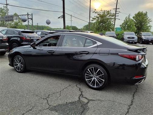 2022 Lexus ES 350 Base