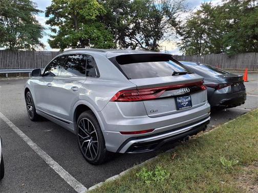 2020 Audi Q8 55 Premium Plus