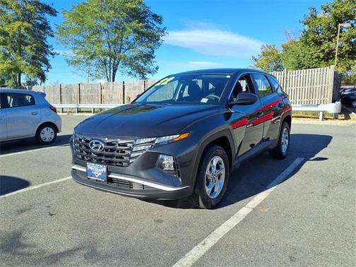 2022 Hyundai TUCSON SE