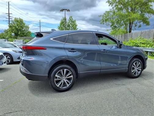 2022 Toyota Venza XLE