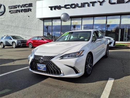 2022 Lexus ES 350 Base