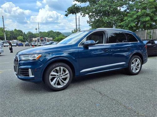 2020 Audi Q7 55 Premium Plus
