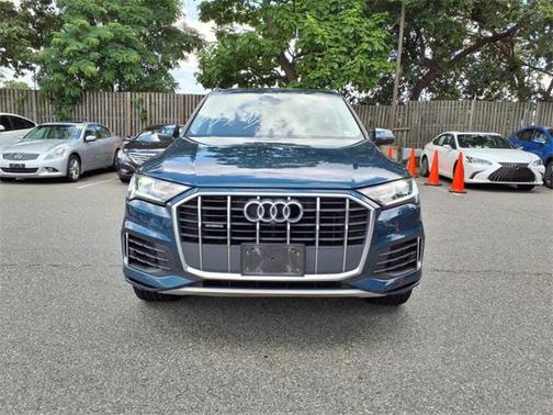 2020 Audi Q7 55 Premium Plus