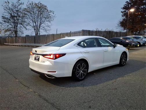 2024 Lexus ES 350 Base