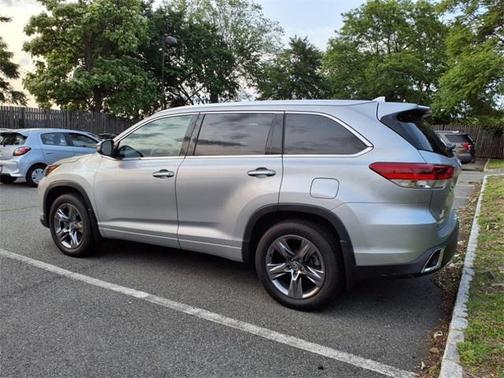 2019 Toyota Highlander Limited Platinum