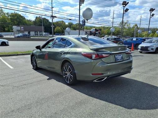 2025 Lexus ES 350 Base