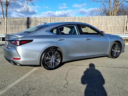 2023 Lexus ES 350 Base