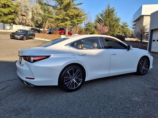 2024 Lexus ES 350 Base