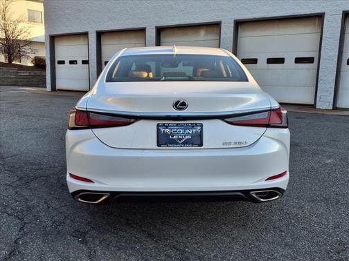 2024 Lexus ES 350 Base