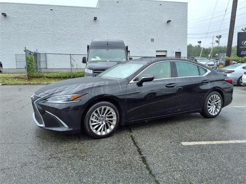 2022 Lexus ES 300h Ultra Luxury