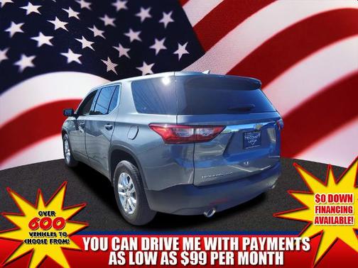 Photo 3 of 21 of 2021 Chevrolet Traverse LS