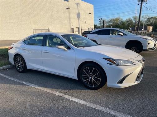 2023 Lexus ES 250 Base