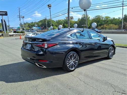 2025 Lexus ES 350 Base