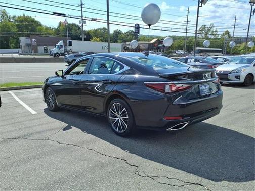 2025 Lexus ES 350 Base