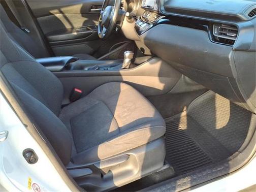 2018 Toyota C-HR XLE Premium