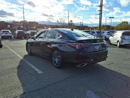2022 Lexus ES 350 Base