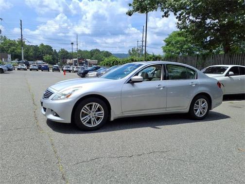 2011 INFINITI G37x Base