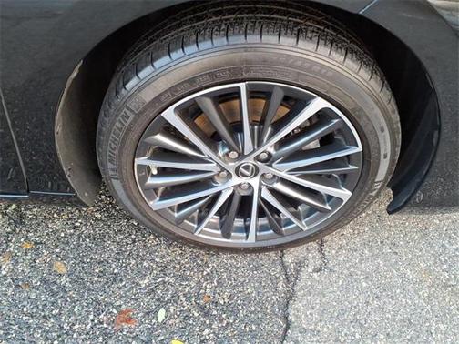 2022 Lexus ES 350 Base