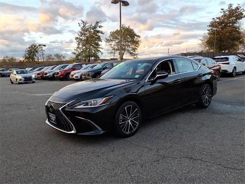 2022 Lexus ES 350 Base