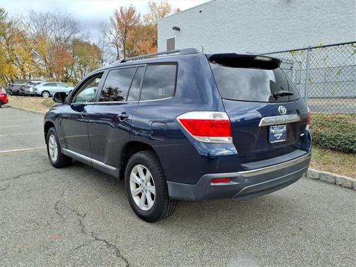 2013 Toyota Highlander SE