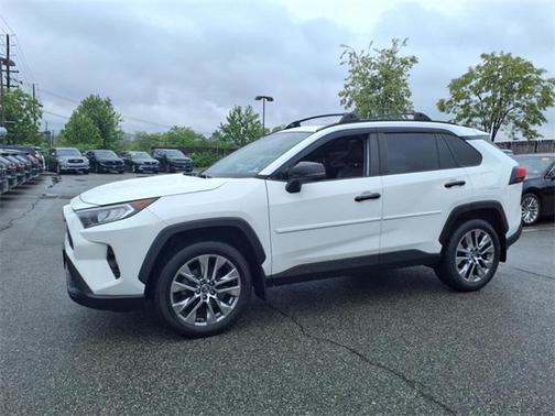 2020 Toyota RAV4 XLE Premium