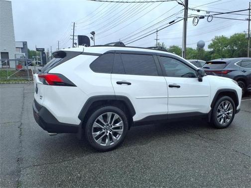 2020 Toyota RAV4 XLE Premium