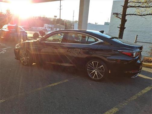 2024 Lexus ES 350 Base