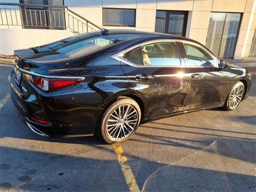 2024 Lexus ES 350 Base