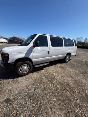 Oxford White 2014 Ford E350 Super Duty XL