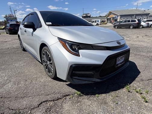 Classic Silver Metallic 2021 Toyota Corolla SE