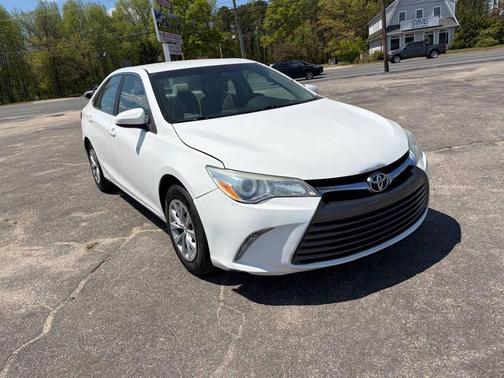 Super White 2015 Toyota Camry LE