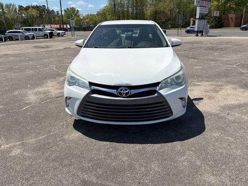 Super White 2015 Toyota Camry LE
