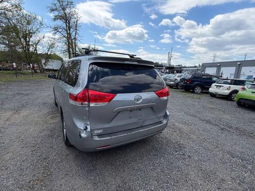 Silver Sky Metallic 2011 Toyota Sienna LE