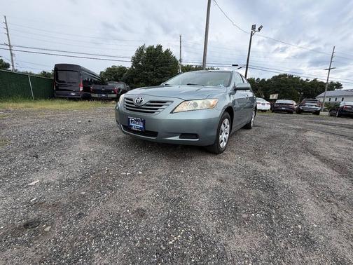 Aloe Green Metallic 2009 Toyota Camry LE