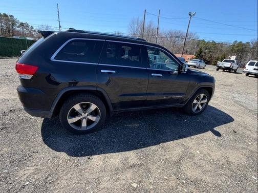 Brilliant Black Crystal Pearlcoat 2015 Jeep Grand Cherokee Limited