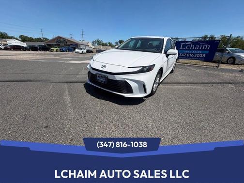 Ice Cap 2025 Toyota Camry LE