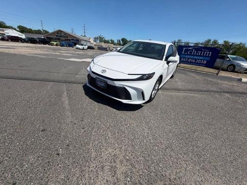 Ice Cap 2025 Toyota Camry LE