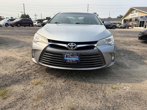 Celestial Silver Metallic 2017 Toyota Camry LE