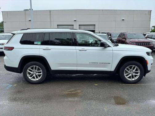 2022 Jeep Grand Cherokee L Laredo