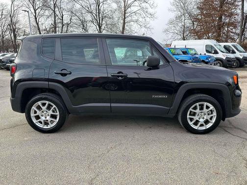2023 Jeep Renegade Latitude