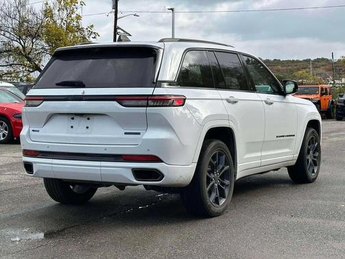 2023 Jeep Grand Cherokee 4xe 30th Anniversary