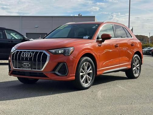 2022 Audi Q3 45 S line Premium