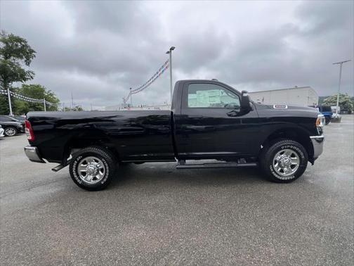 2024 RAM 2500 Tradesman Regular Cab 4x4 8' Box