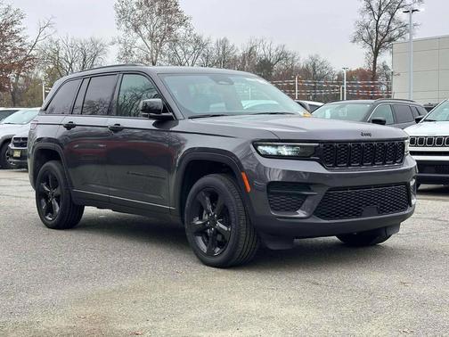 2024 Jeep Grand Cherokee Altitude